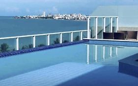 Flat maravilhosa vista beira mar de Intermares 605
